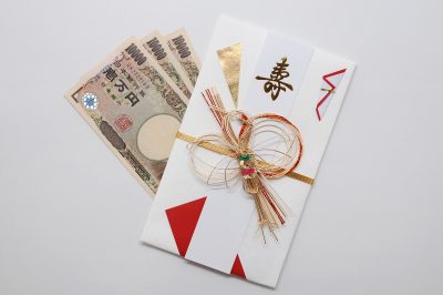 ご祝儀袋と3万円の写真