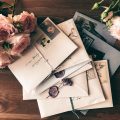 結婚式の招待状はいつがベスト？ スケジュール感とマナー