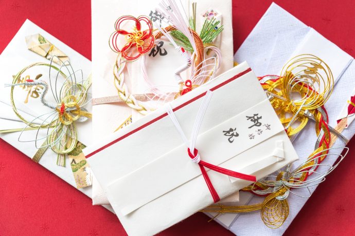 画像：4つの重なった婚礼用のご祝儀袋