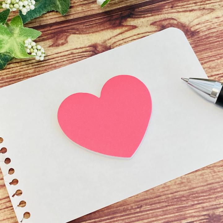 結婚式を欠席する場合の返信メッセージはどう書く？ 例文や招待状のマナーについて