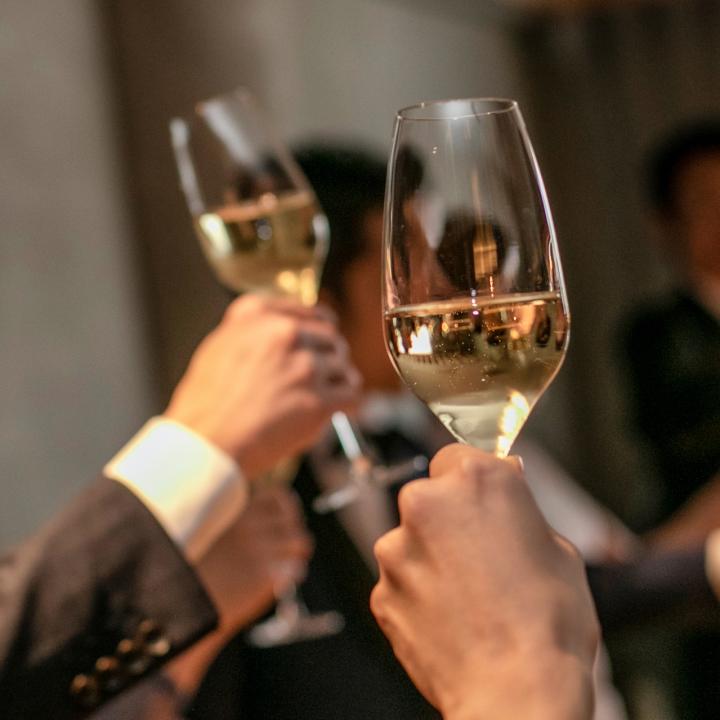 結婚式の二次会は自分たちで！ 幹事なしで成功させるには