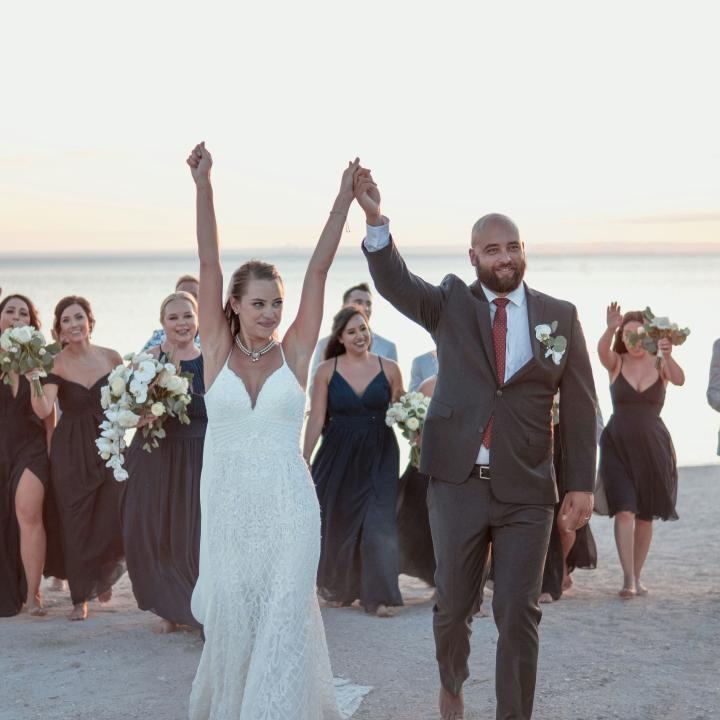 【30人の結婚式】少人数婚の費用・自己負担の相場を解説！演出や成功のコツも紹介