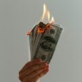 結婚式のお金が足りない！ タイミング別の対処方法