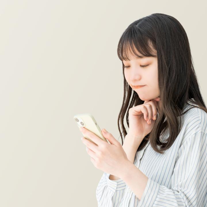 結婚式を当日欠席するときは誰に連絡する？ 理由の伝え方やご祝儀のマナー