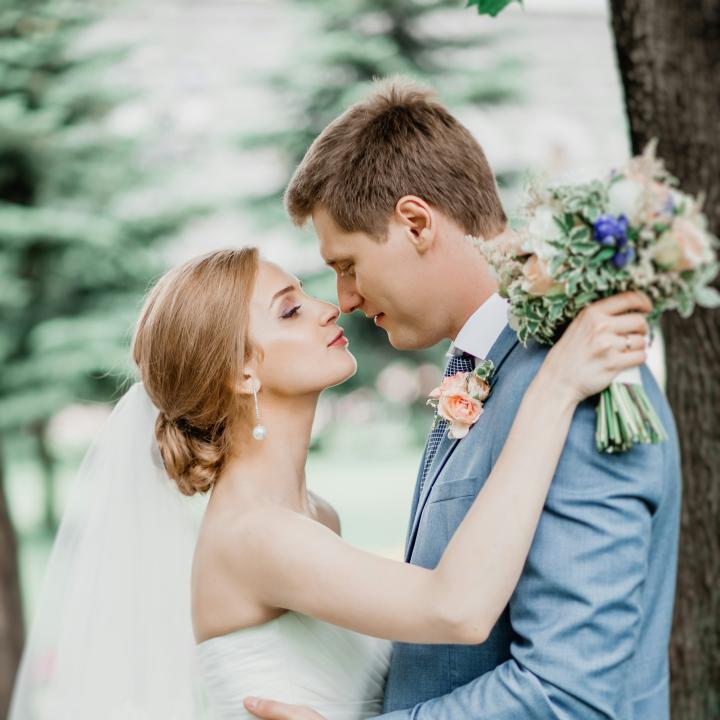 【卒花嫁に聞いた】結婚式をあげる意味とは？後悔しないためのコツも伝授！