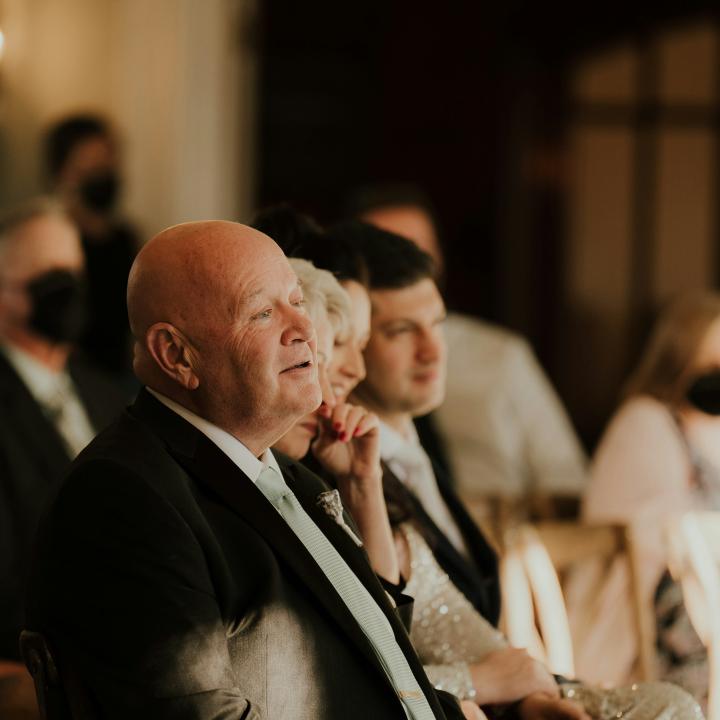 結婚式に離婚した両親を呼んでいい？ 再婚の場合は？