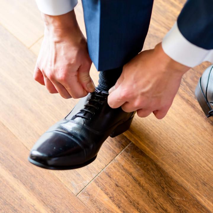 結婚式の靴下は柄OK？ 何色？ 男性のお呼ばれマナー