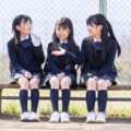 中学生・高校生の結婚式の服装｜制服でも大丈夫？ ドレスマナーについて