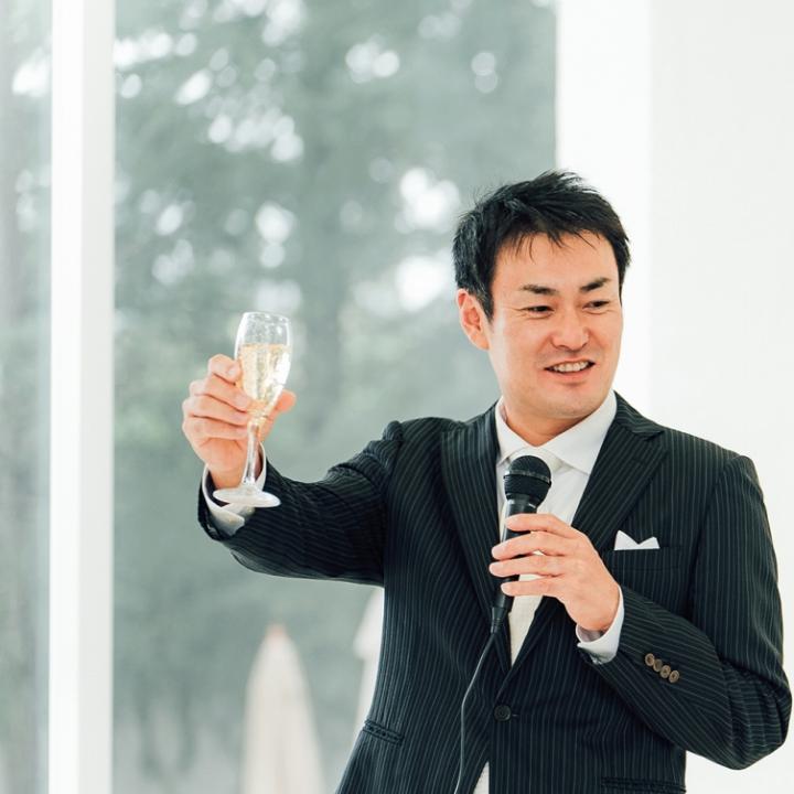 ポケットチーフはどう選ぶ？ 結婚式に相応しい折り方とマナー
