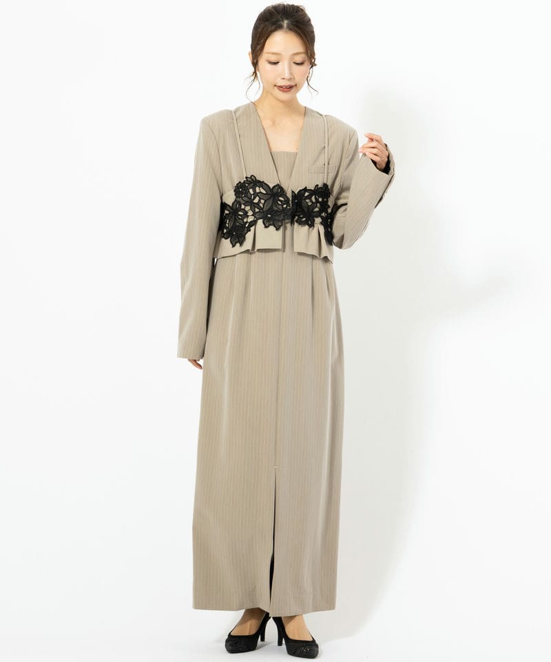 画像:ベージュのお呼ばれドレス見本