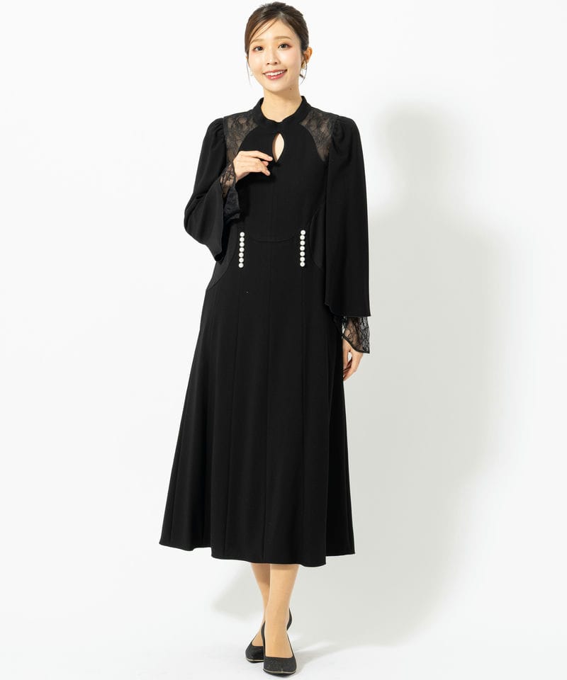 画像:ブラックのお呼ばれドレス見本