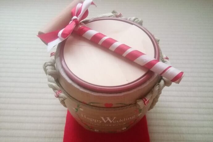 画像：結婚式で使う鏡開きの酒樽