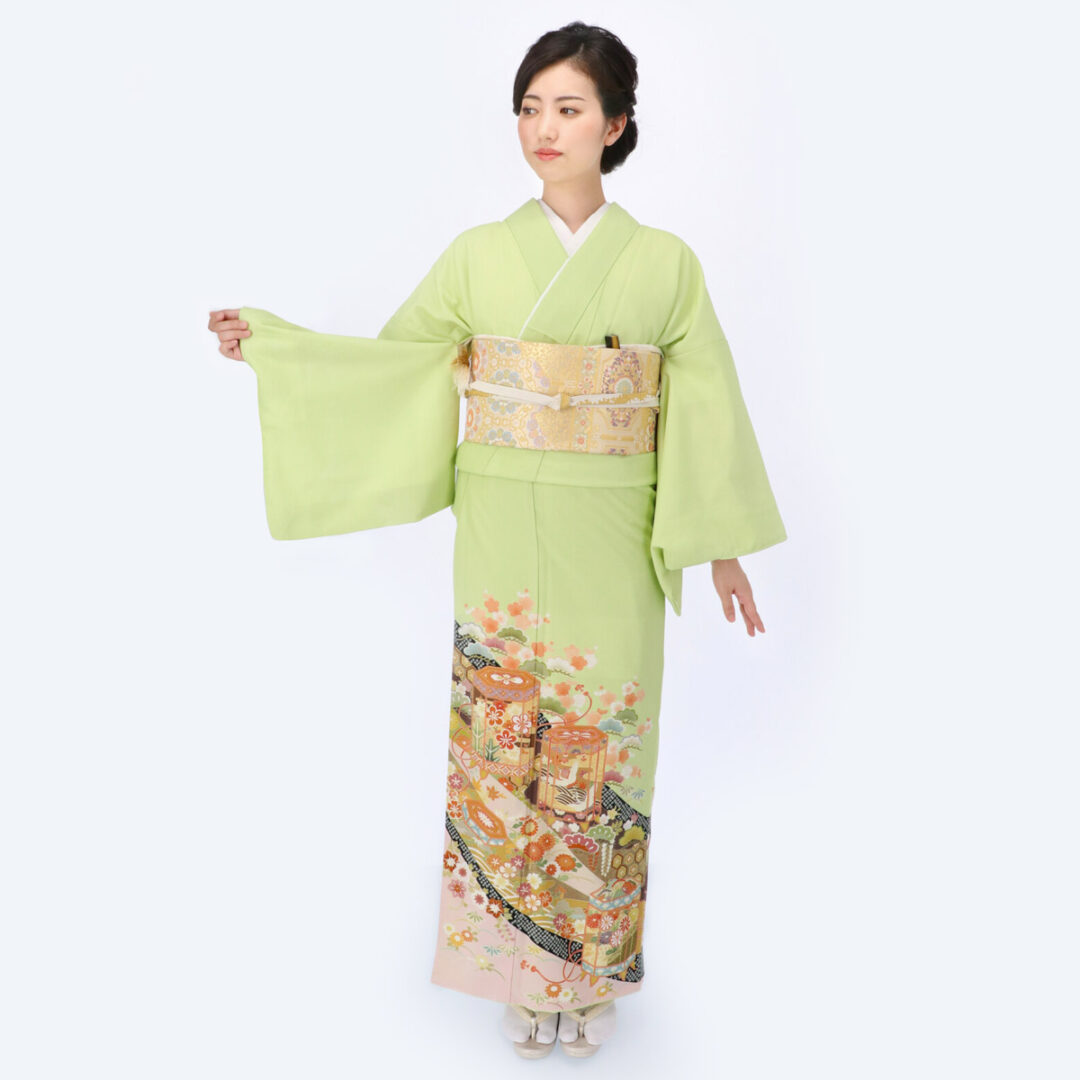 画像：色留袖の例