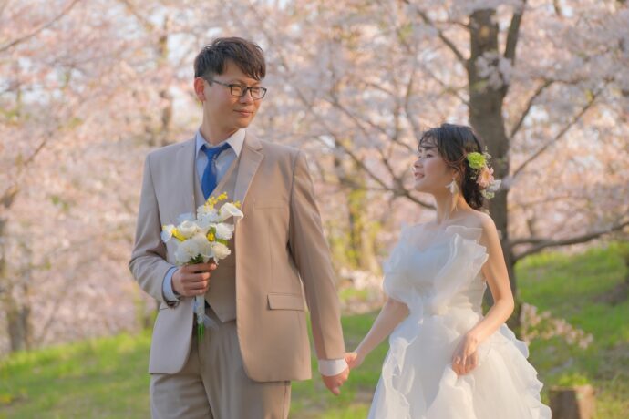 画像：桜の下で撮った前撮り写真