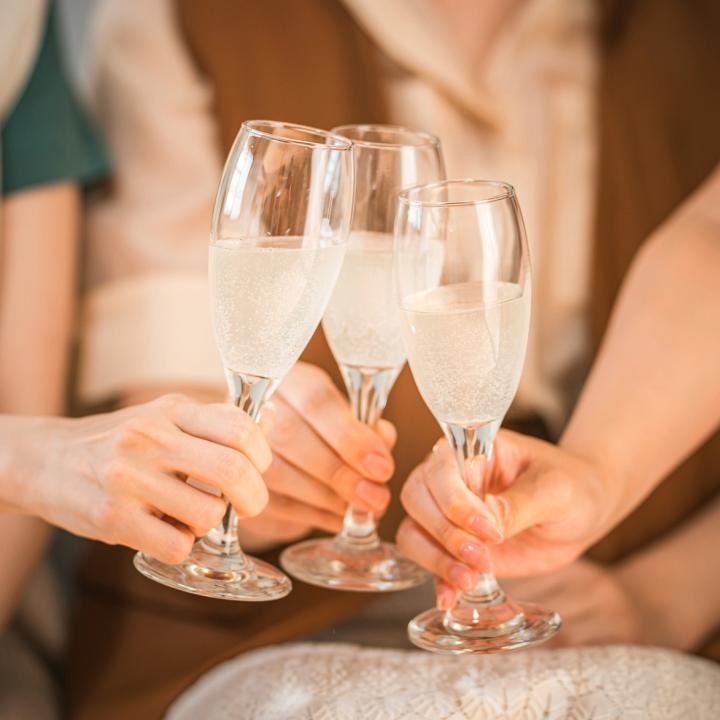 結婚式の二次会だけ呼ばれるときのマナー｜服装やご祝儀について
