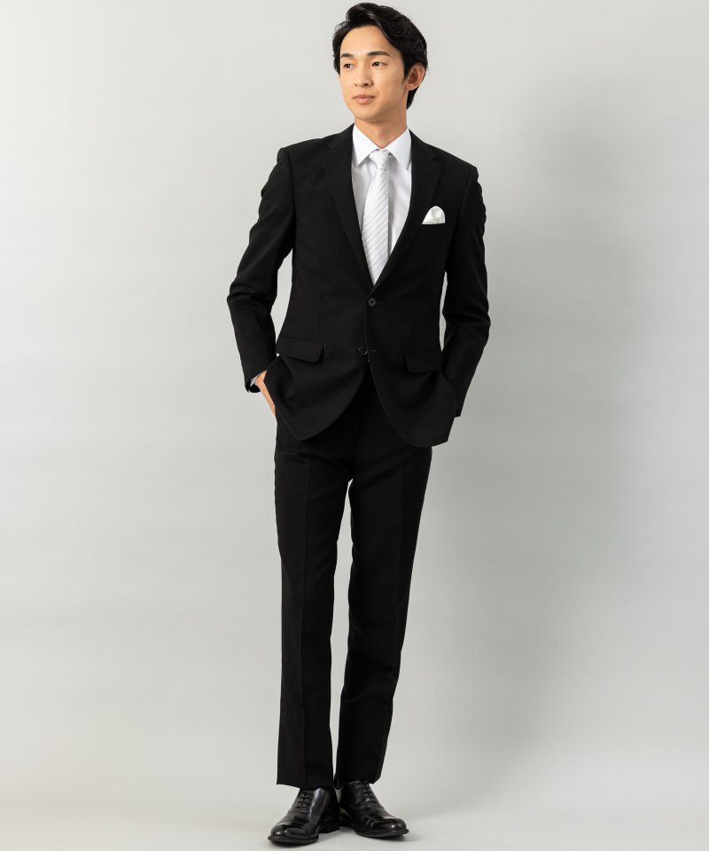 画像：年上の男性におすすめのスーツ例2