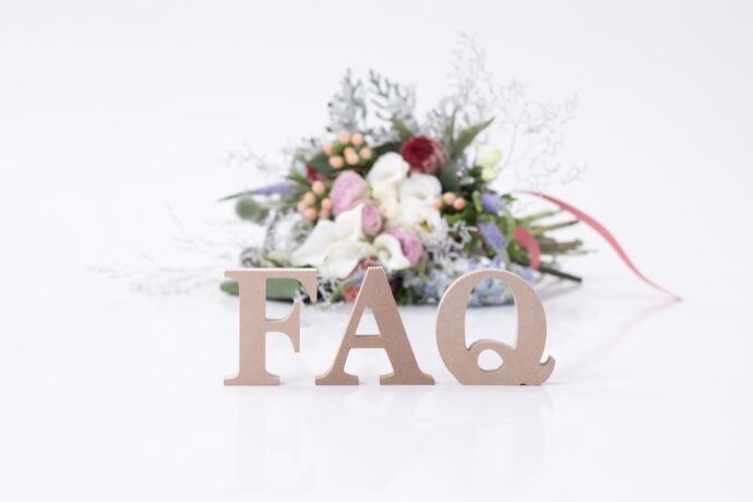 画像：FAQの文字と花