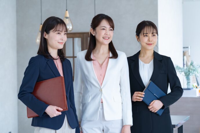 画像：会社員の女性