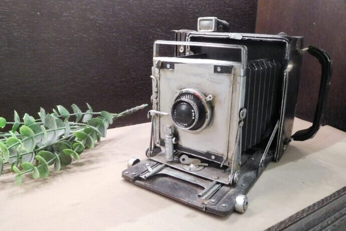 画像:古いカメラ