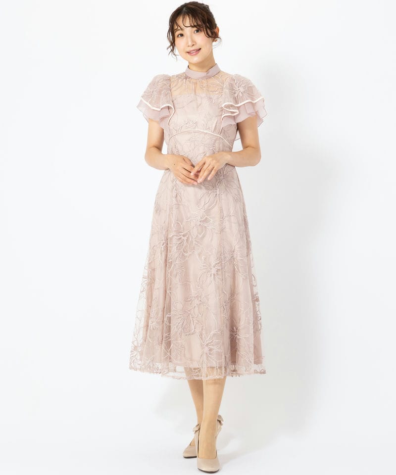 画像:華やかなドレスの見本