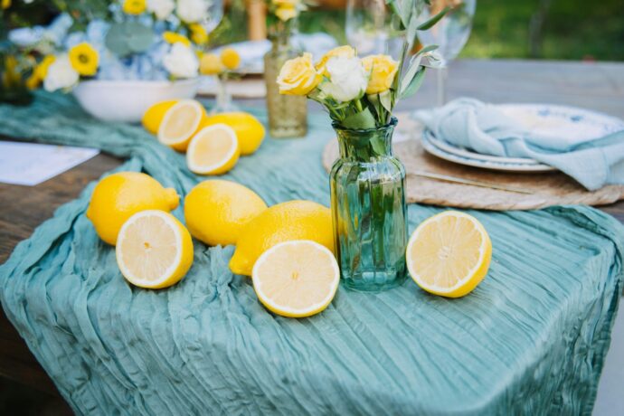 画像：青とレモンがテーマの装飾