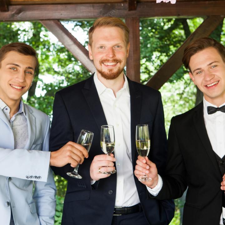 結婚式にノーネクタイはOK？ 夏に参列するときのスーツ着こなし