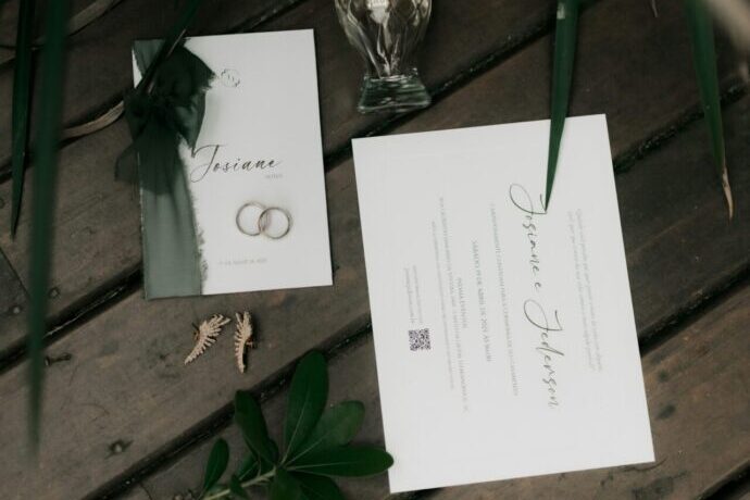 画像：シックな招待状