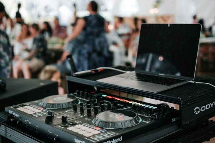 画像：披露宴会場のミキサー