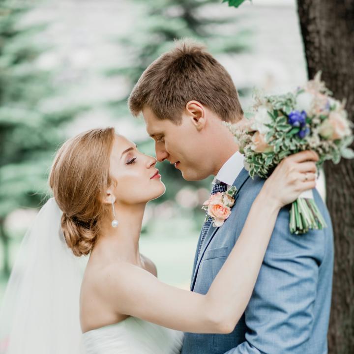 インスタでの結婚報告はどうする？おしゃれな文章と写真8選｜うざいと思われないコツも紹介