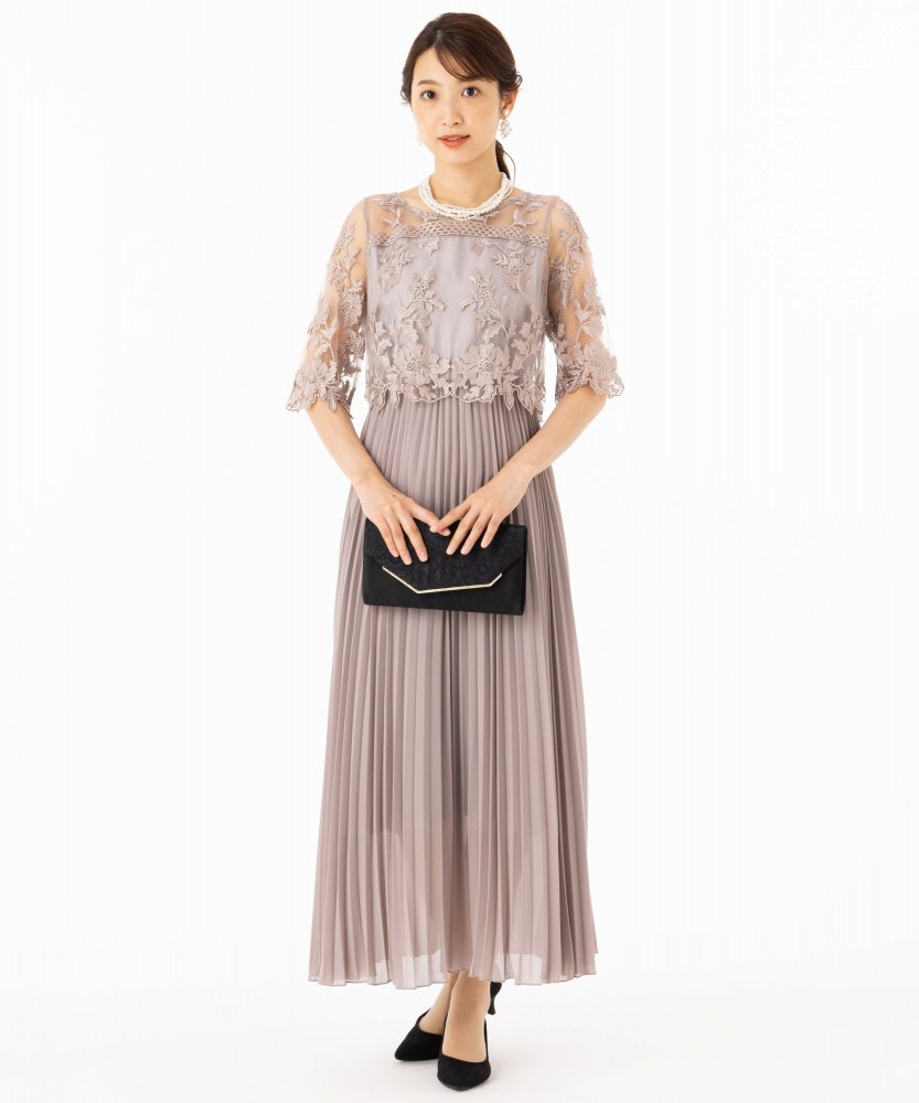 画像：ベージュドレスの見本